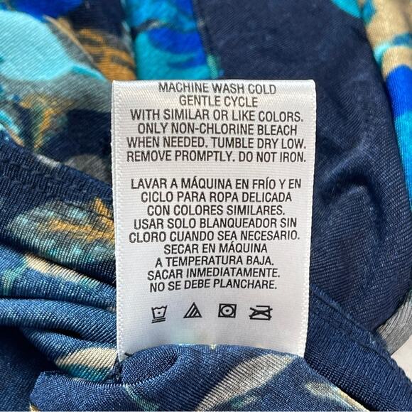 Jaclyn Smith Navy FLoral Cross Front Blouse Size XL/L - Picture 10 of 10